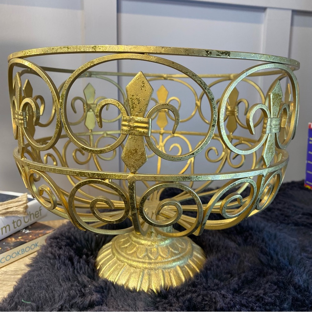 ART DECO Vintage Cast Iron Basket Pedestal Compote, Fresh Fruit, Decor